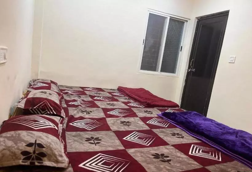 ホテル Shivganga Guest House