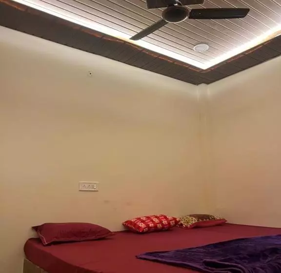 ホテル Shivganga Guest House
