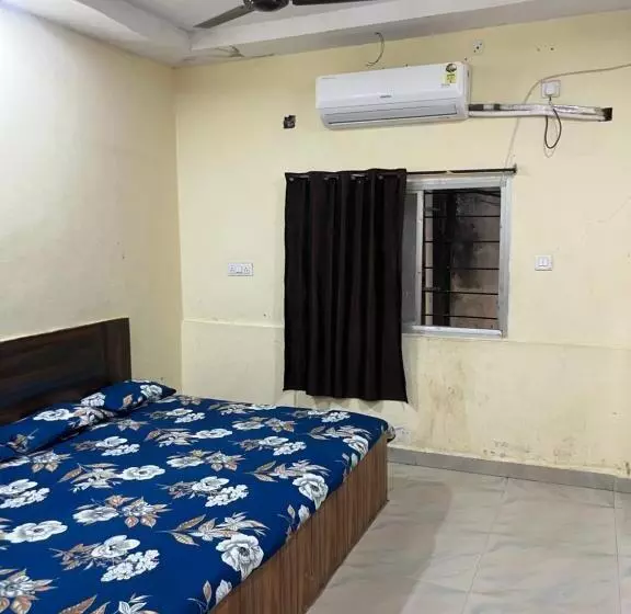 ホテル Shivganga Guest House