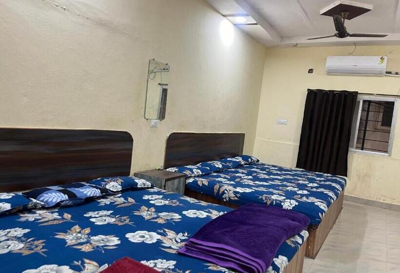 Отель Shivganga Guest House