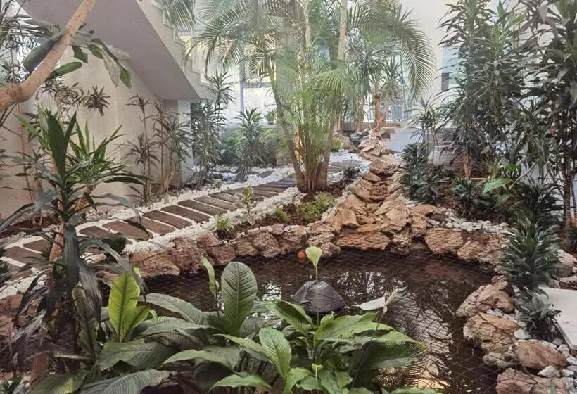 Hotelli Villa Reis   The Villa Of Kings