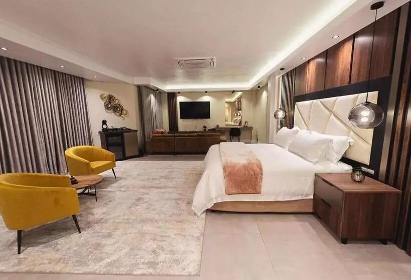 Hotelli Villa Reis   The Villa Of Kings