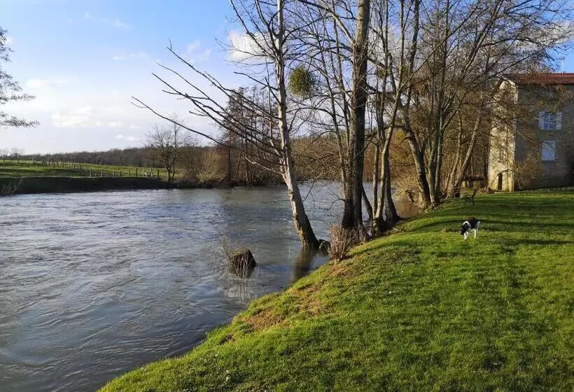 Majatalo Le Moulin De Chamouilley