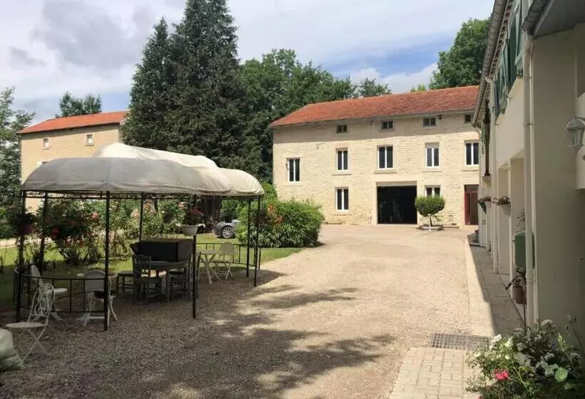 Majatalo Le Moulin De Chamouilley