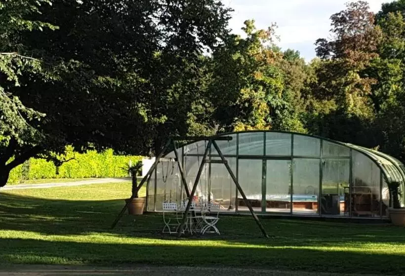 Majatalo Le Moulin De Chamouilley