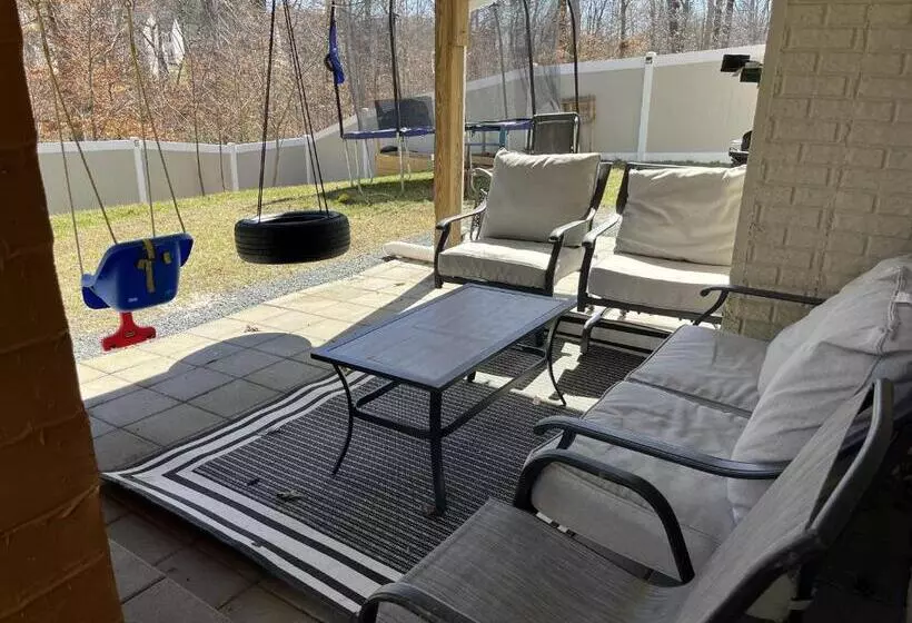 ペンション Luxurious Basement Guest Suite In Elkridge