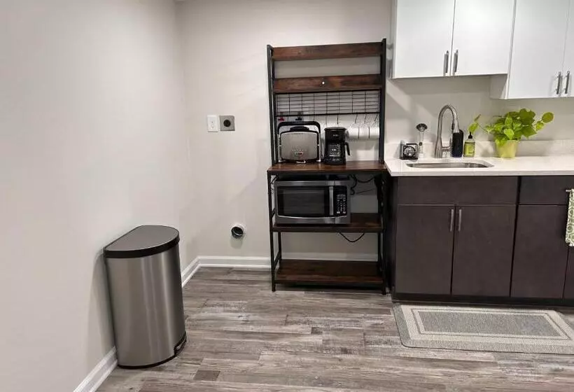 ペンション Luxurious Basement Guest Suite In Elkridge