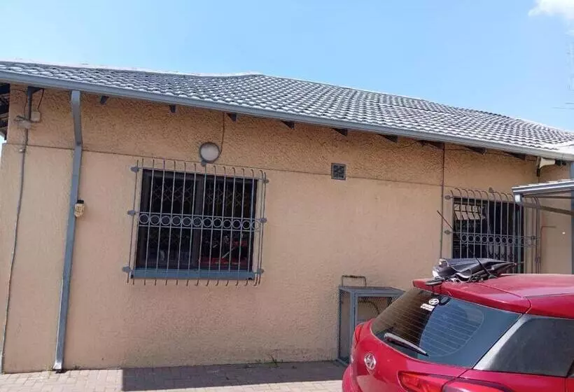 پانسیون Pearl Guest House Kempton Park