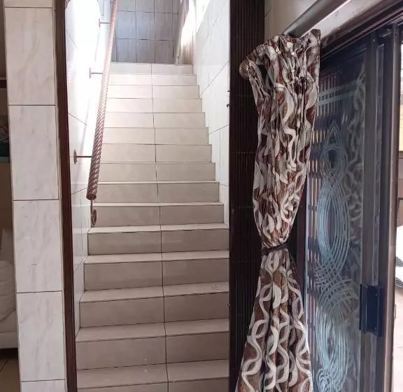 پانسیون Pearl Guest House Kempton Park