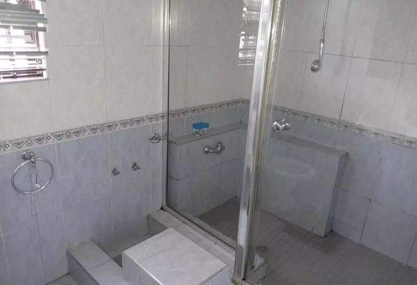 پانسیون Pearl Guest House Kempton Park