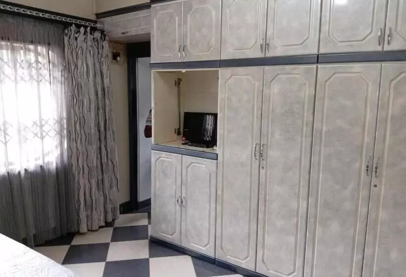 پانسیون Pearl Guest House Kempton Park