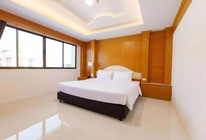 River Hotel   The Outstanding Venues Nakhon Pathom