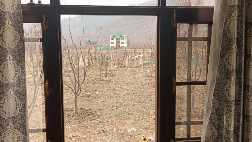 Aamiaismajoitus (B&B) Apple Garden Resort And Restaurant Movra Pahalgam