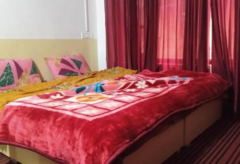 Aamiaismajoitus (B&B) Apple Garden Resort And Restaurant Movra Pahalgam