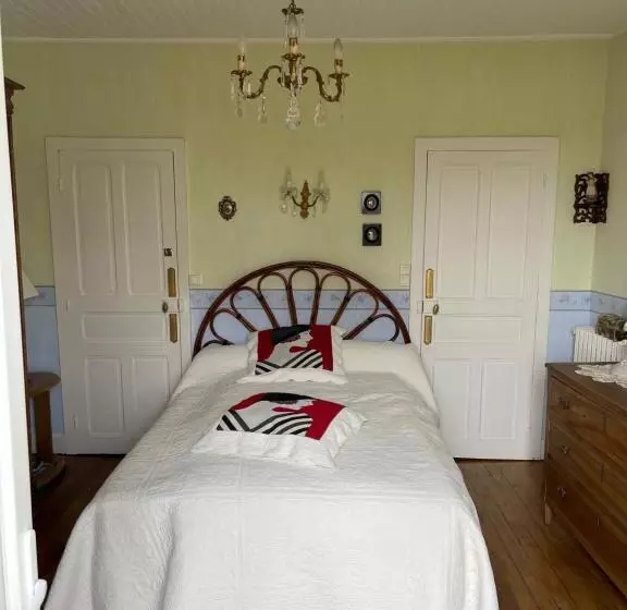 ベッドアンドブレックファースト Chambre D Hôtes Lacapelle Del Fraisse