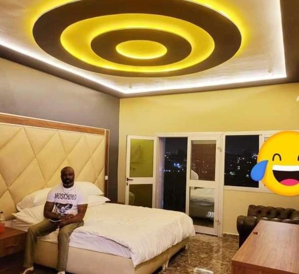 هتل Le Conrad Grand Luxury