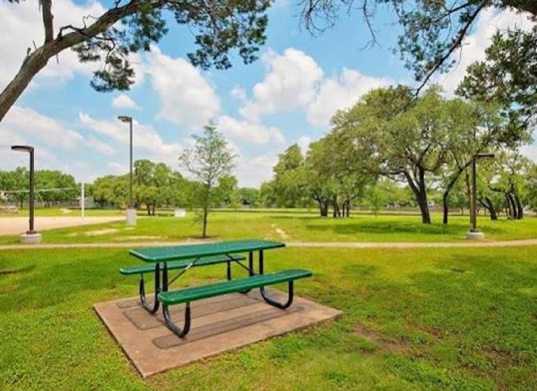 The Umen Hotel Sector 49