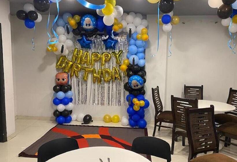 The Umen Hotel Sector 49