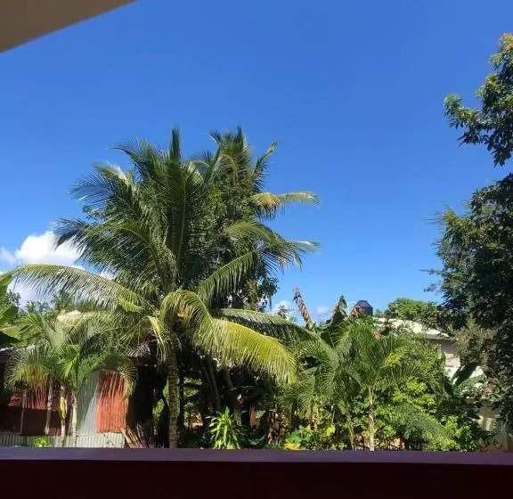تختخواب و صبحانه Accommodations Caribbean