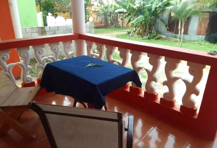 تختخواب و صبحانه Accommodations Caribbean