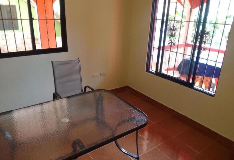 تختخواب و صبحانه Accommodations Caribbean