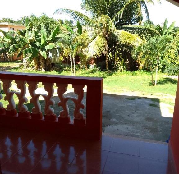 تختخواب و صبحانه Accommodations Caribbean