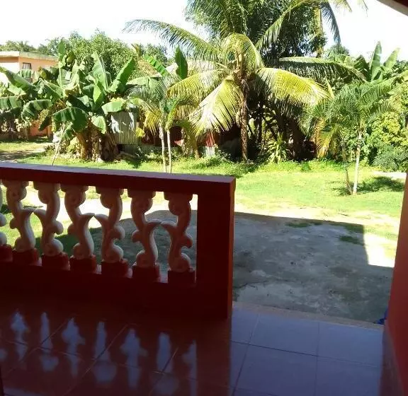 تختخواب و صبحانه Accommodations Caribbean