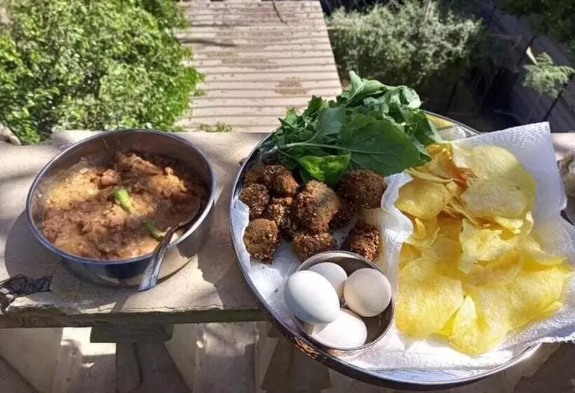 Family House بيت العيلة