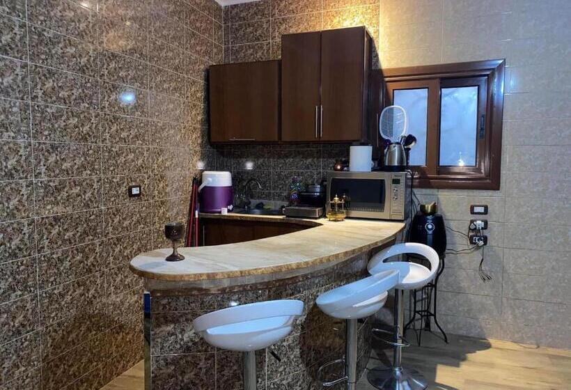 Family House بيت العيلة