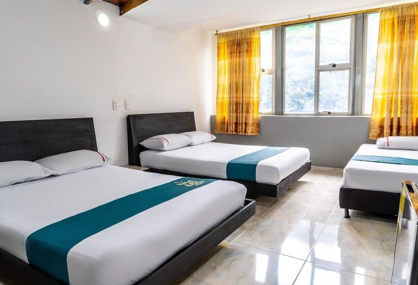 هتل Casa Botero Medellín