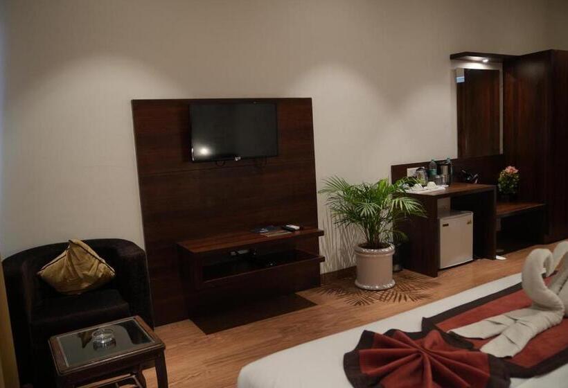 בית מלון כפרי Mannat Villa Resort