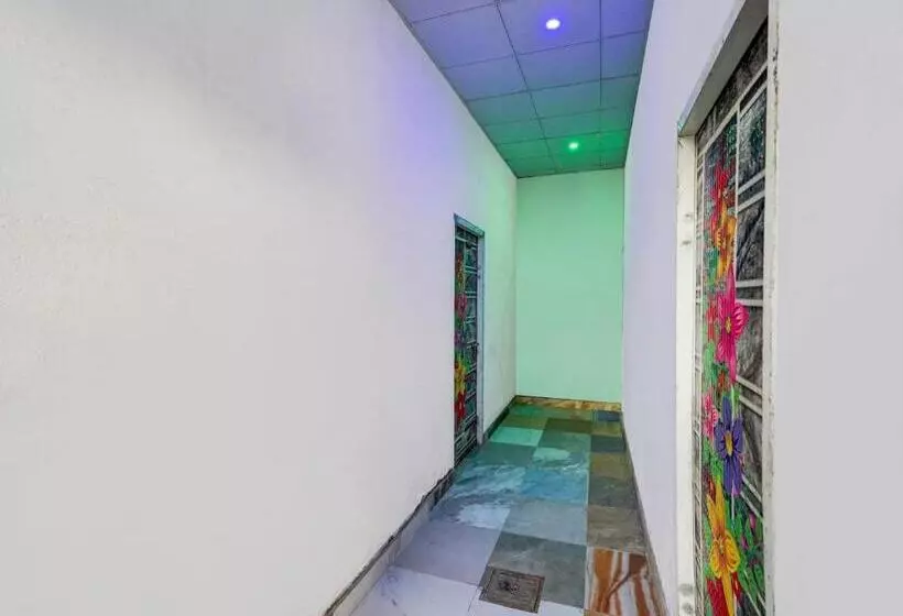Hotelli Oyo Yadav Restaurant & Family Rooms