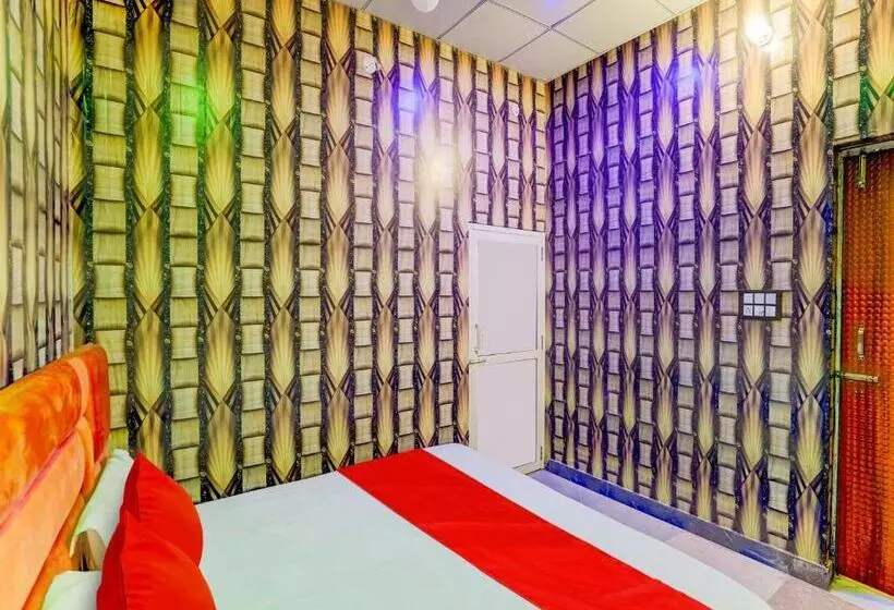 Hotelli Oyo Yadav Restaurant & Family Rooms