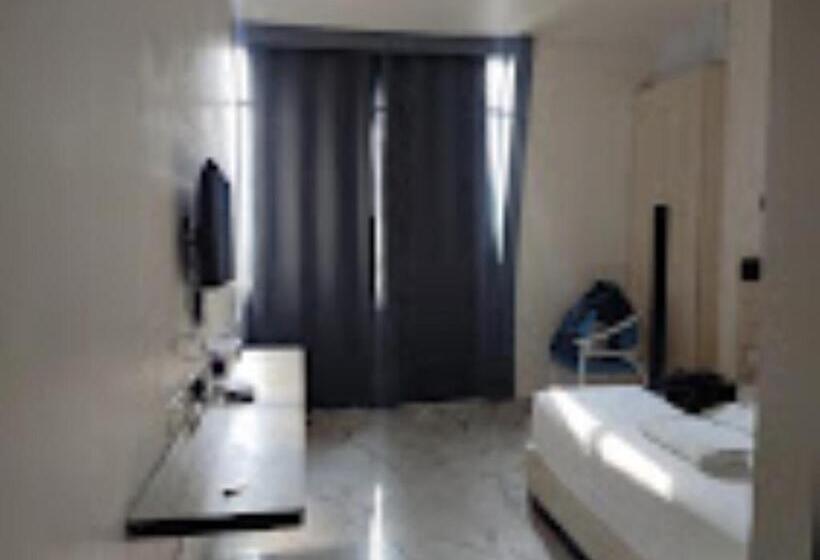 فندق Prago Varanasi