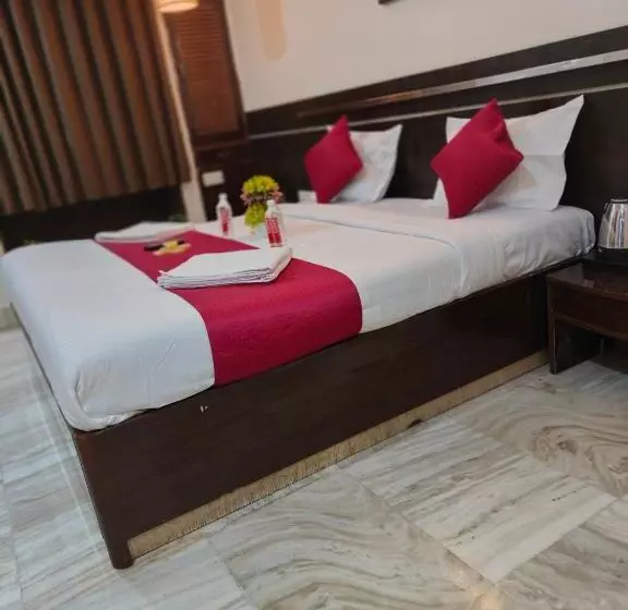 Hotelli Kiara Shirdi Park Inn