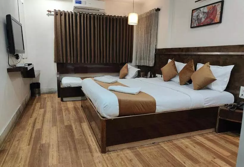 Hotelli Kiara Shirdi Park Inn
