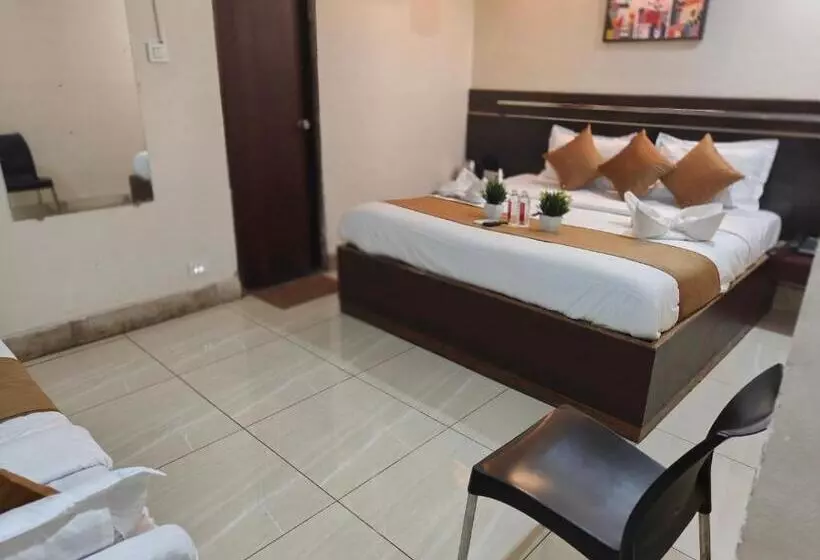 Hotelli Kiara Shirdi Park Inn