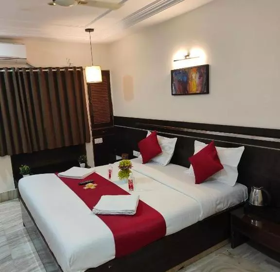 Hotelli Kiara Shirdi Park Inn