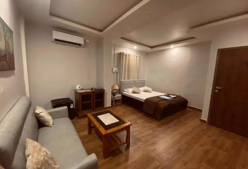 Hotel Sunset Homes Imphal