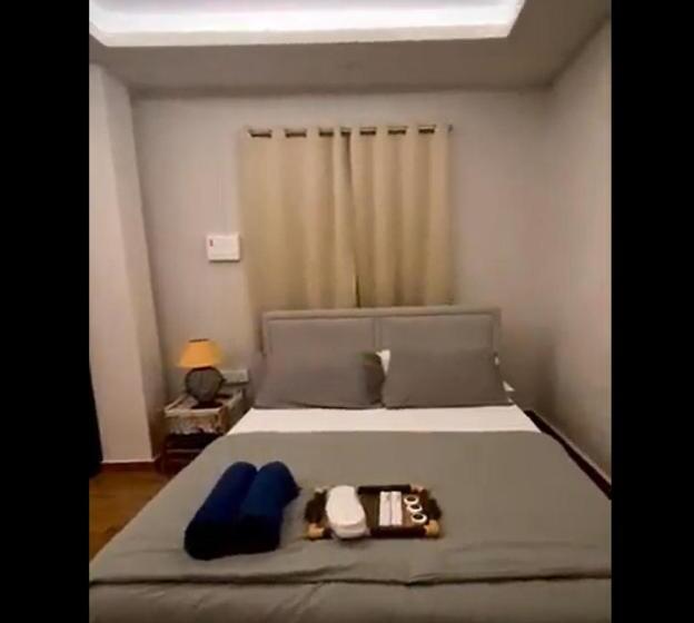 هتل Sunset Homes Imphal