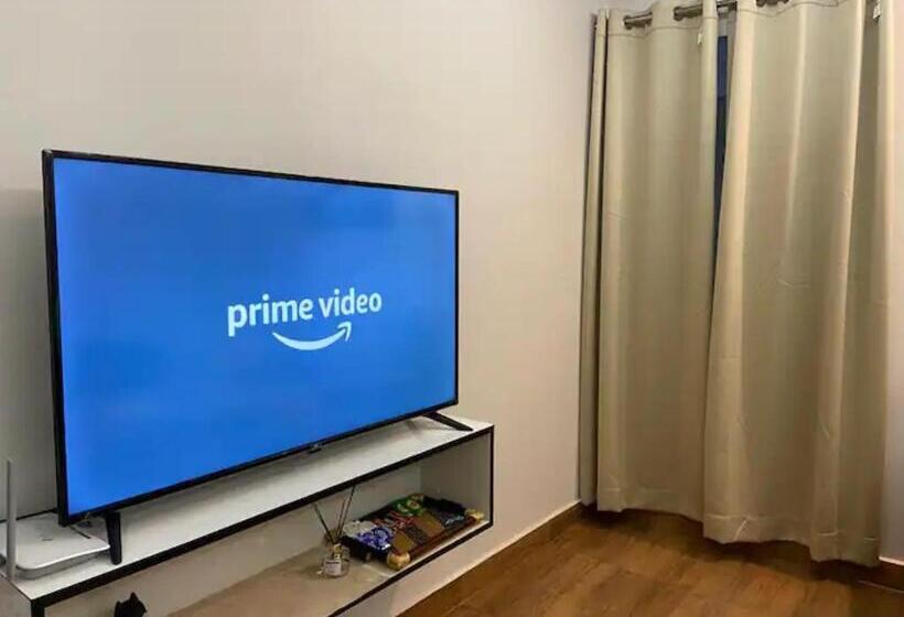 هتل Sunset Homes Imphal