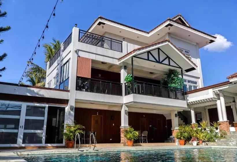 هتل Teofely Gardens Resort Near Tagaytay