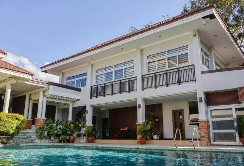 هتل Teofely Gardens Resort Near Tagaytay