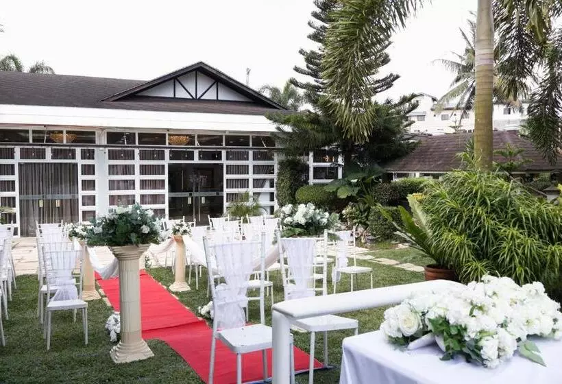 هتل Teofely Gardens Resort Near Tagaytay