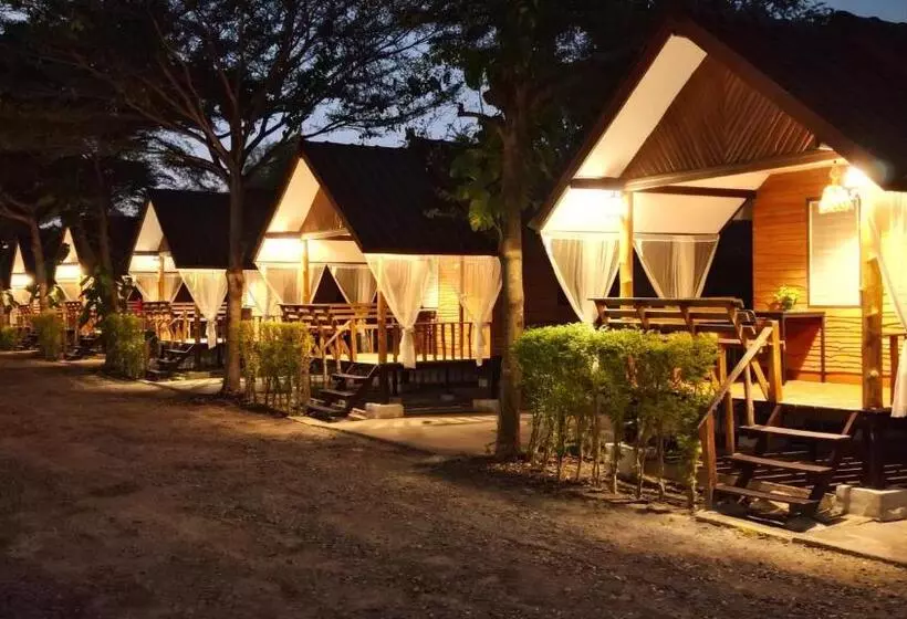 ペンション อิงน้ำท่าจีน