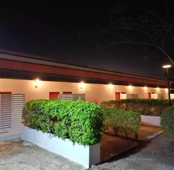 ペンション อิงน้ำท่าจีน