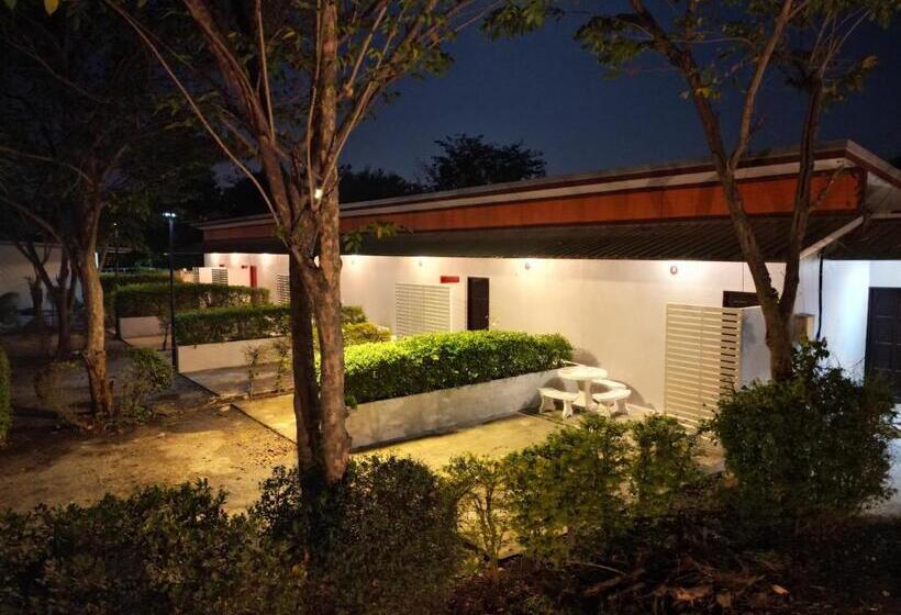 Pensão อิงน้ำท่าจีน