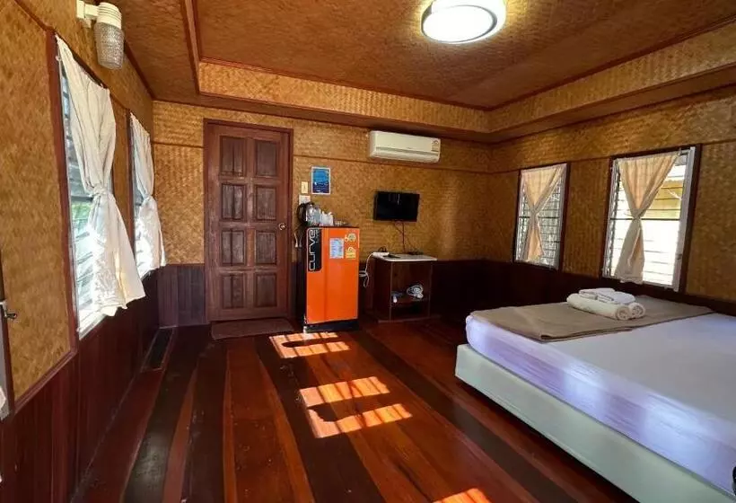 ペンション อิงน้ำท่าจีน