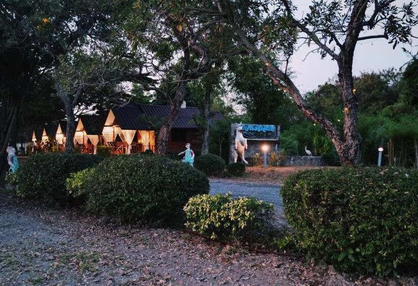 Pensão อิงน้ำท่าจีน