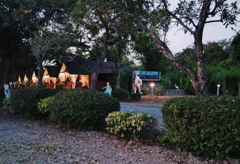 ペンション อิงน้ำท่าจีน